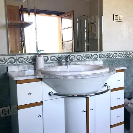 Сasa de vacaciones 4 Bedrooms House With Terrace At Rozadas